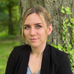 Lauren Kairys, (Intern Therapist)