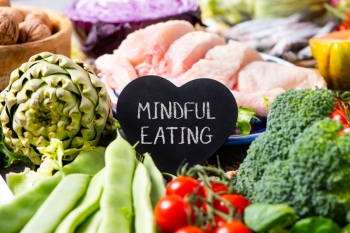 5 steps to mindfulness eating. Eating disorder treatment in society hill, center city, philadelphia image